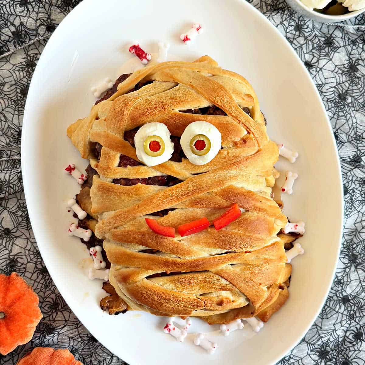 Ultimate Halloween Meatloaf Guide: Spooky Shapes, Easy Swaps & Tips